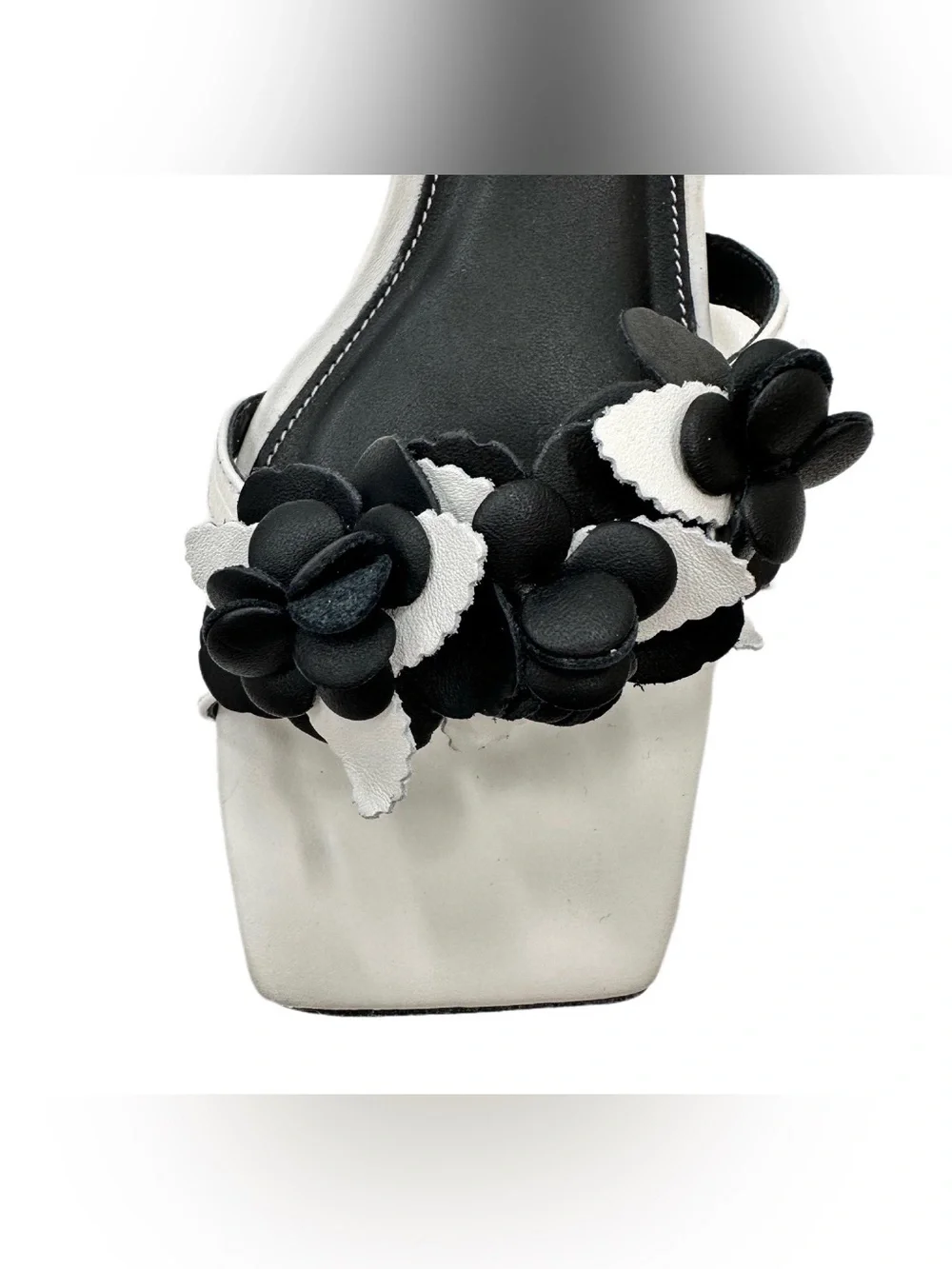 Donald J. Pliner Sandal Heel